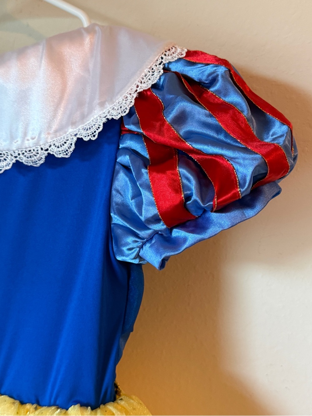 Kids Disney Princess Snowwhite Dress - Picture 7 of 8